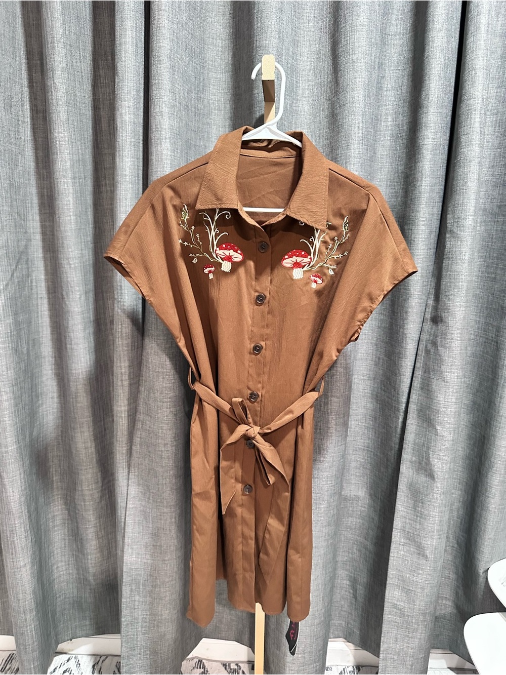 ❤️❤️ROMWE embroidered mushroom dress. Never worn.